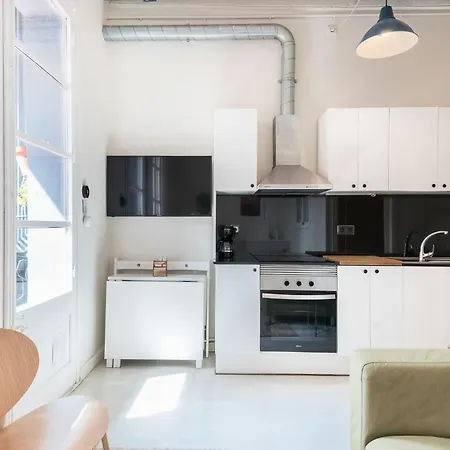 Cozy With Sunny Terrace In The Heart Of Gracia Apartamento Barcelona