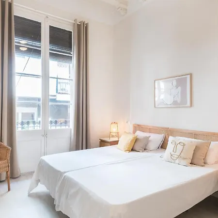 Cozy With Sunny Terrace In The Heart Of Gracia