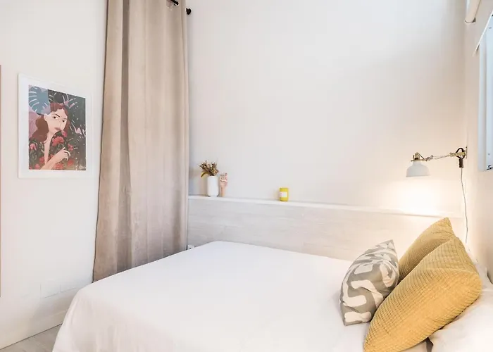 Sunny With Private Terrace In Gracia, *