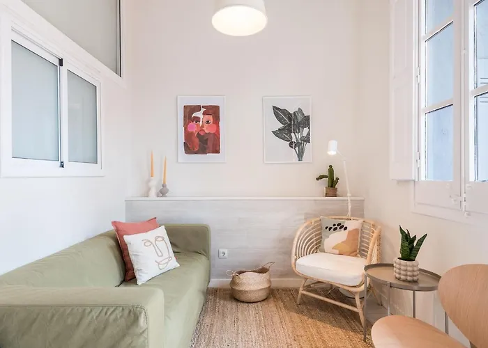 Sunny With Private Terrace In Gracia, Barcelona
