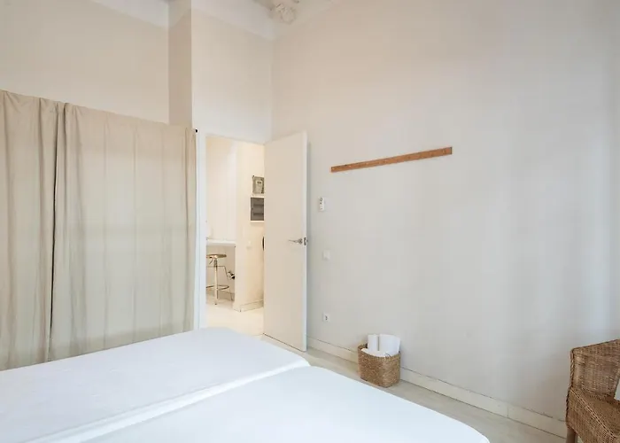 Sunny With Private Terrace In Gracia, Lejlighed *